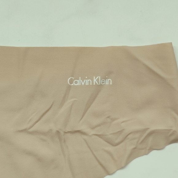 NWOT CALVIN KLEIN INVISIBLES THONG PANTY IN CEDAR SIZE EXTRA LARGE - Picture 3 of 4